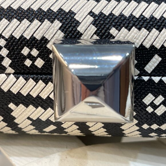 ⭐️HOST PICK⭐️ Sensational Zara Hard Shell Clutch - Picture 6 of 16